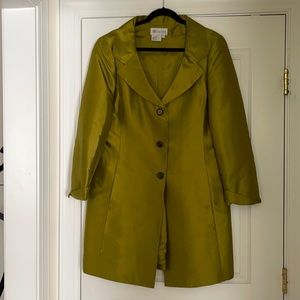 Silk dupioni elegant jacket.